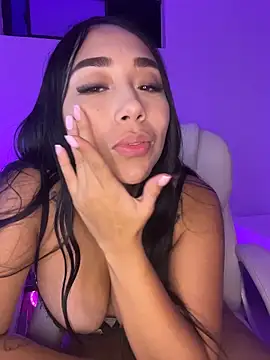 nyna_1's Live XXX Chat