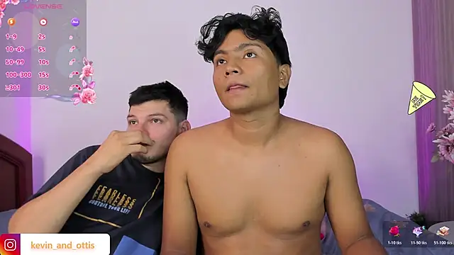 Chat +18 de _Ottis_ ao vivo