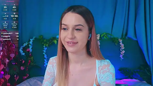 AlinaWalters Chat XXX in diretta