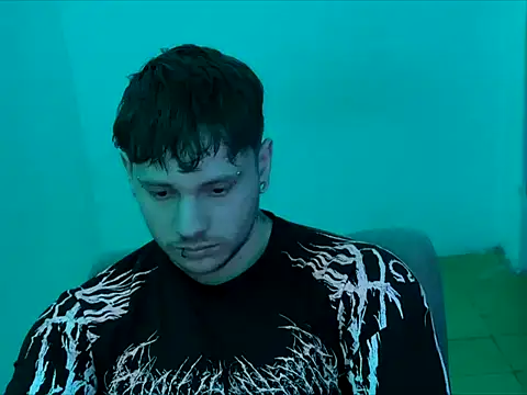 Skol_100802's Live XXX Chat