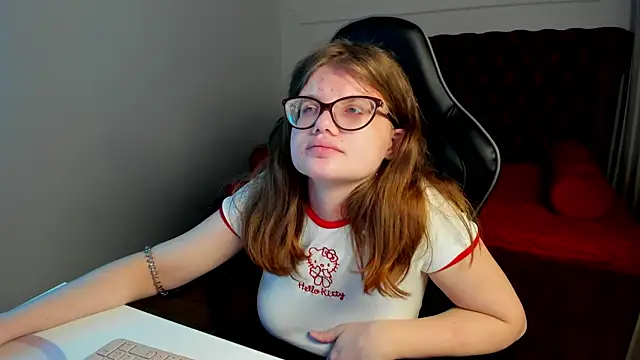 ChloeHalses: онлайн-секс-чат