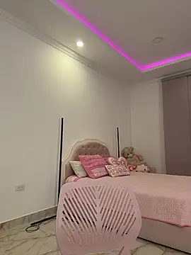 MissBecka_: онлайн-секс-чат