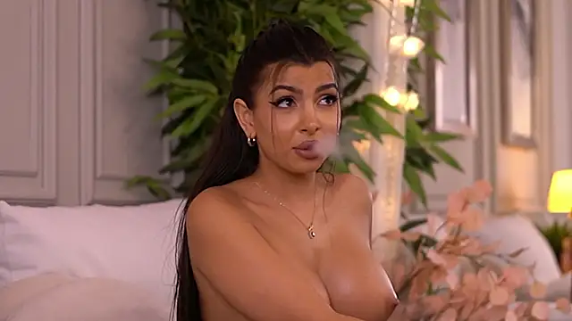 NicoleCellinin Live XXX chat