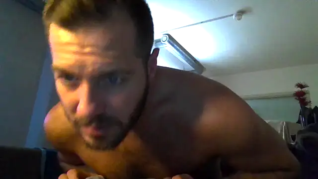 Chatroom XXX en direct de THE_CHEEKY_ALPHA