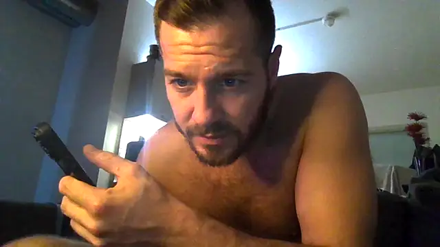 Chatroom XXX en direct de THE_CHEEKY_ALPHA