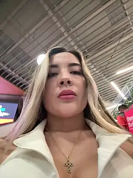 Alexa_seexy1 élő XXX-chatje