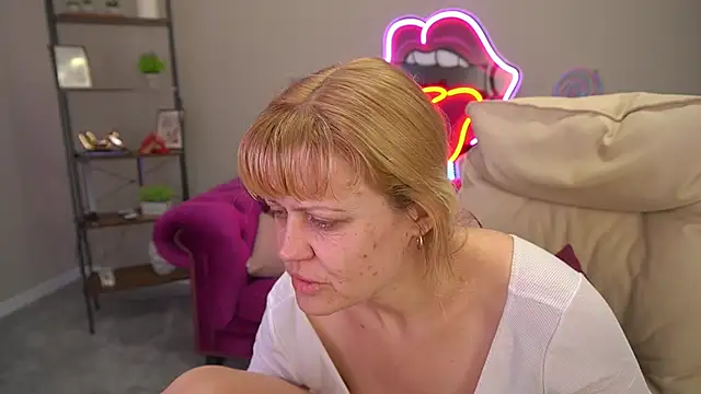 XXX chat uživo modela BellaLaPetit