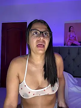 Chat +18 de ema_zoe ao vivo