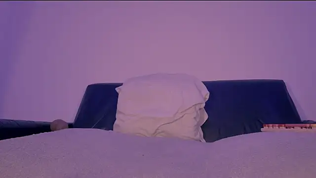 Lilmuh_ লাইভ XXX চ্যাট