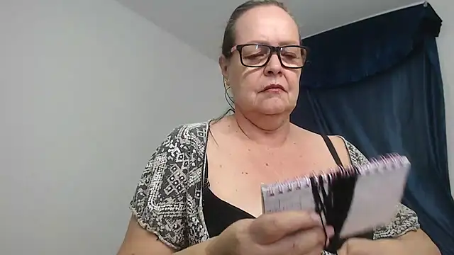 latinalili9 live XXX chat