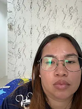 Ponthip Adlı Modelin Web Kamerası Şovu