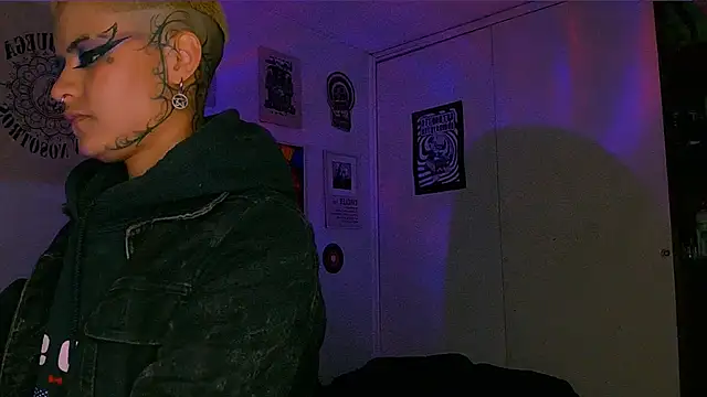 alex_one888 Chat XXX in diretta