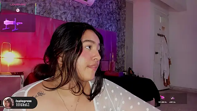 lilithst_ Adlı Modelin Canlı XXX Sohbeti