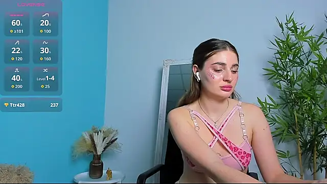 RinaKlark live XXX chat