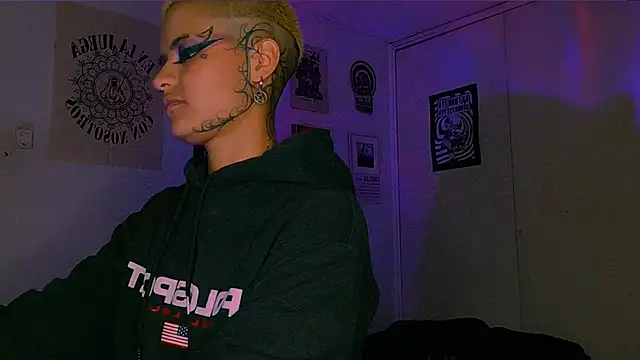 alex_one888 Chat XXX in diretta