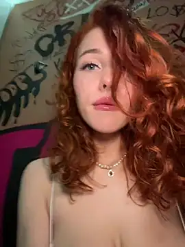 Haze24Red 在線直播表演