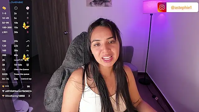 Chat XXX en directo de Nicole_Ss