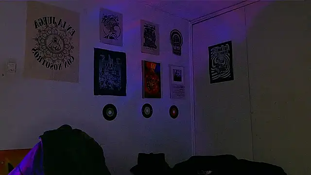 alex_one888 即時 XXX 聊天