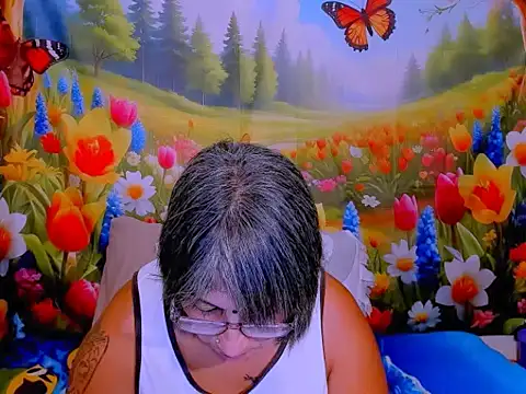 indianroxy élő XXX-chatje