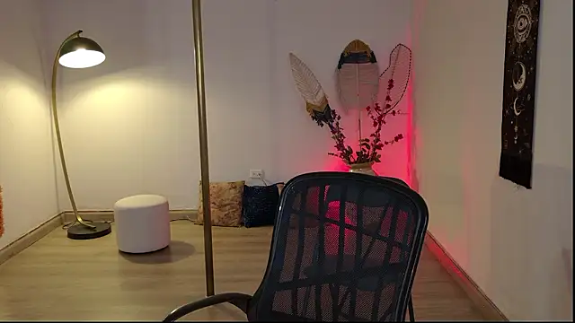 Kat_Art Live XXX-chat