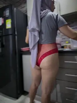 Badra_Abaid: διαδικτυακό σόου στην κάμερα