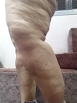 Mama_Queeen Adlı Modelin Web Kamerası Şovu