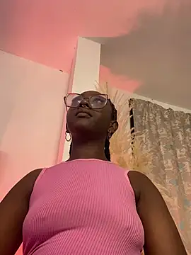 ZahhyFrequency 在線直播表演