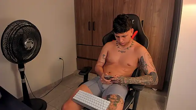 Chat +18 de Jake_simons ao vivo