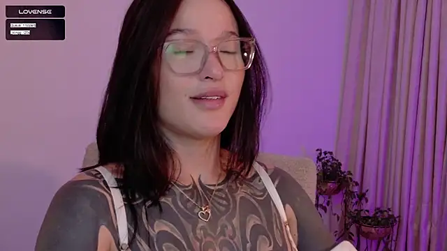 Chat +18 de vangie_ ao vivo