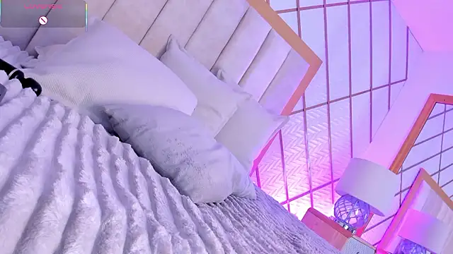 ZaraVesari's Live XXX Chat