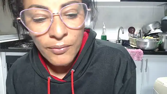 kateleyagrey Chat XXX in diretta