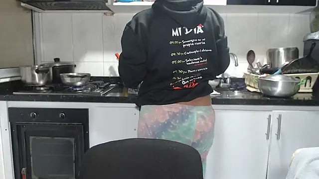 kateleyagrey Adlı Modelin Canlı XXX Sohbeti