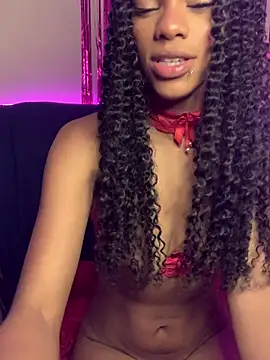 Chat +18 de Cammgirlmii ao vivo