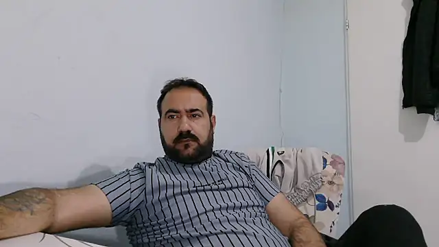 Chat +18 de mio_jaks ao vivo