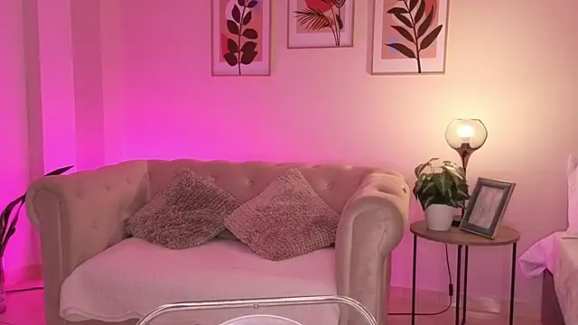 DahianaWalcott's Live XXX Chat