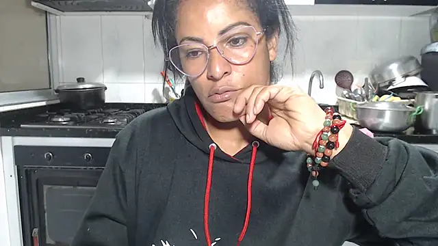 kateleyagrey Chat XXX in diretta