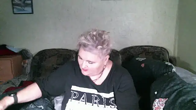 Lana555 即時 XXX 聊天