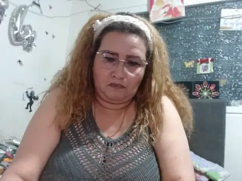 Perla1981-- 现场XXX聊天