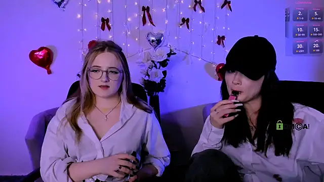 liana_kisses élő XXX-chatje