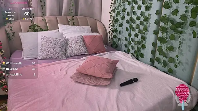 XXX chat uživo modela Love_is_Lola