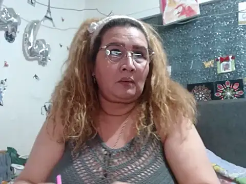 Perla1981-- Chat XXX in diretta