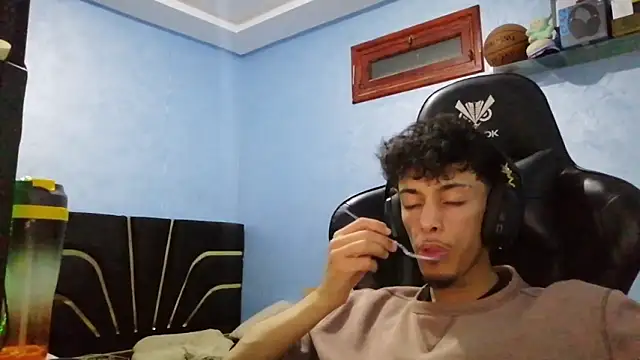 Dark_DesireX 即時 XXX 聊天