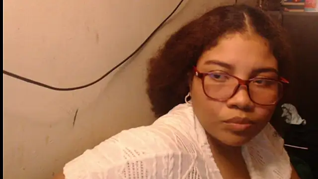 Онлайн чат XXX madelene