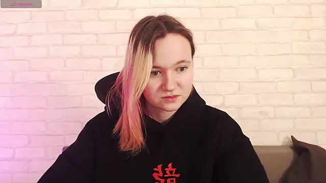 Онлайн чат XXX Ericha_Stone