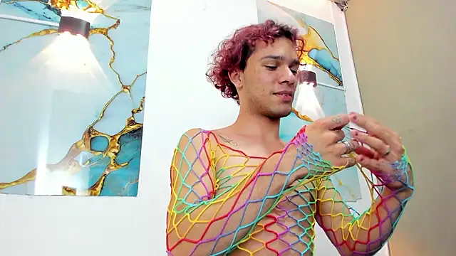 TAYSON_SCOTT 即時 XXX 聊天