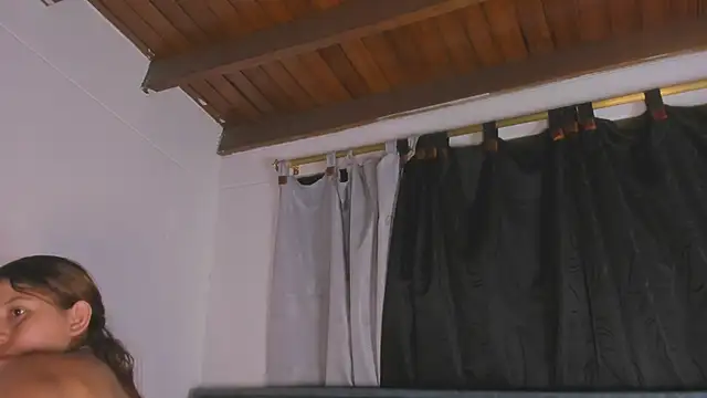 دردشة Roxy-Smith الجنسية المباشرة