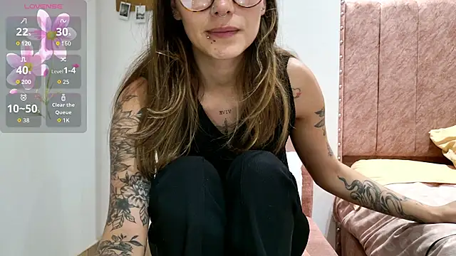 Emmy_petit Live XXX Chat