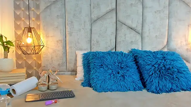 AshleyHill2 Adlı Modelin Canlı XXX Sohbeti