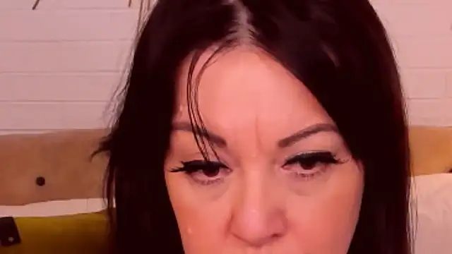 SarahGrays Adlı Modelin Canlı XXX Sohbeti