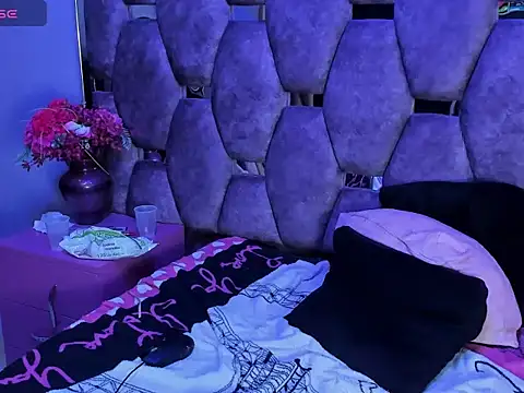 burbuja_pink_'s Live XXX Chat